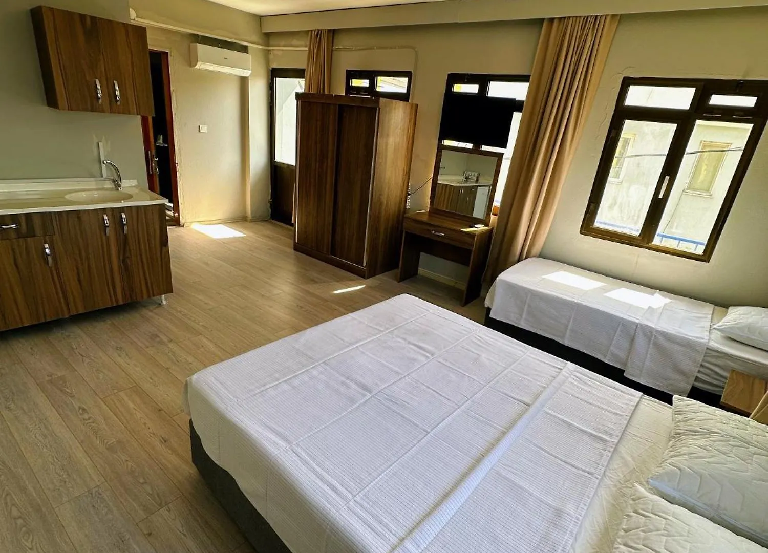 Çeşme Viyana Otel טורקיה