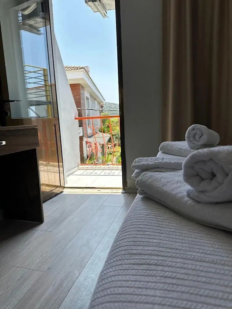 Viyana Otel Çeşme 2*,  تركيا