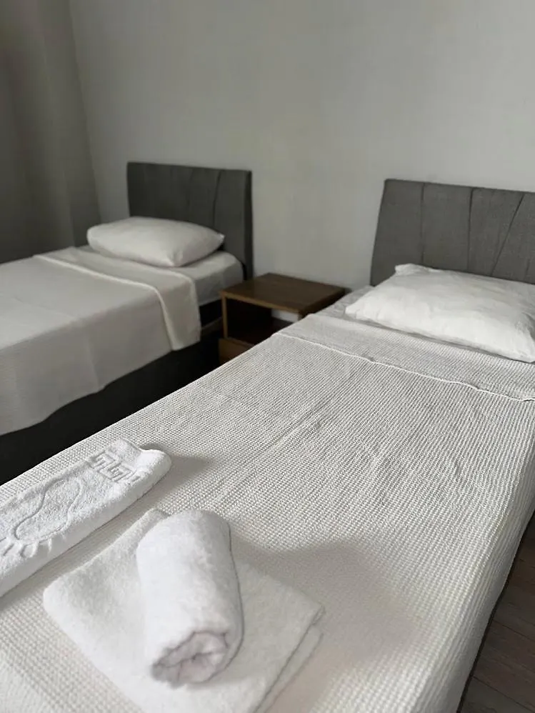 Viyana Otel Çeşme فندق